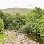 Church Farm * Skipton